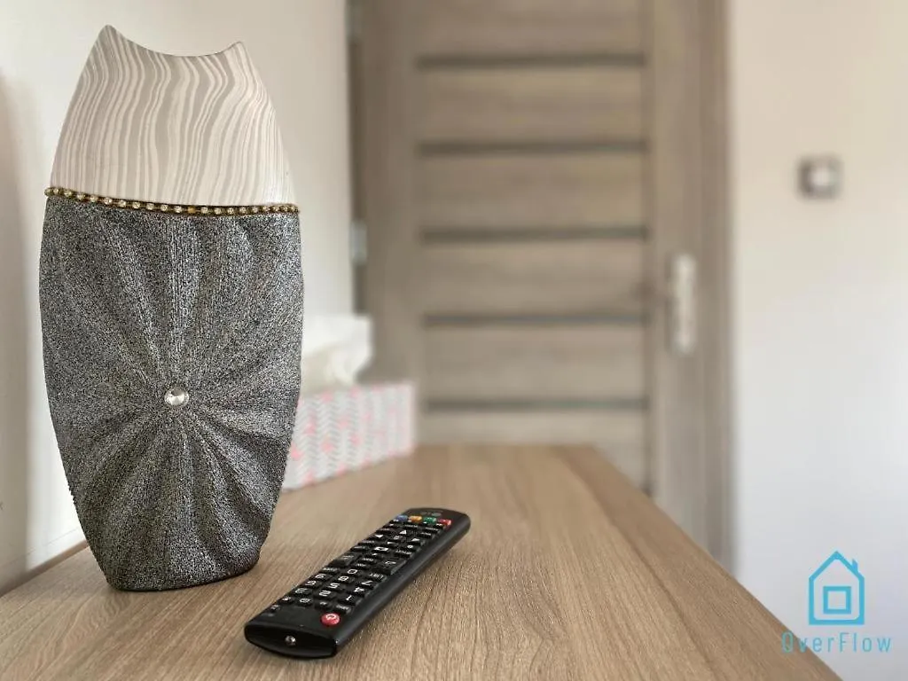 Violet Apartment - 10 Min To Old Town Gdansk,Pkp & Shopping Mall غدانسك