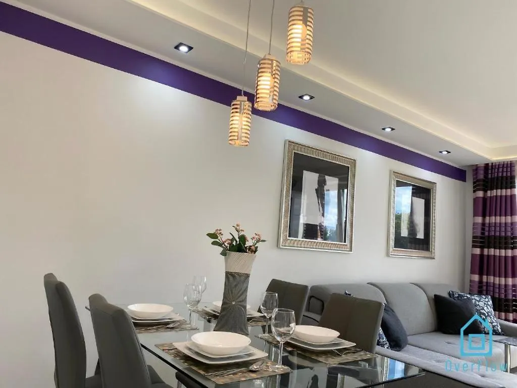 Violet Apartment - 10 Min To Old Town Gdansk,Pkp & Shopping Mall بولندا
